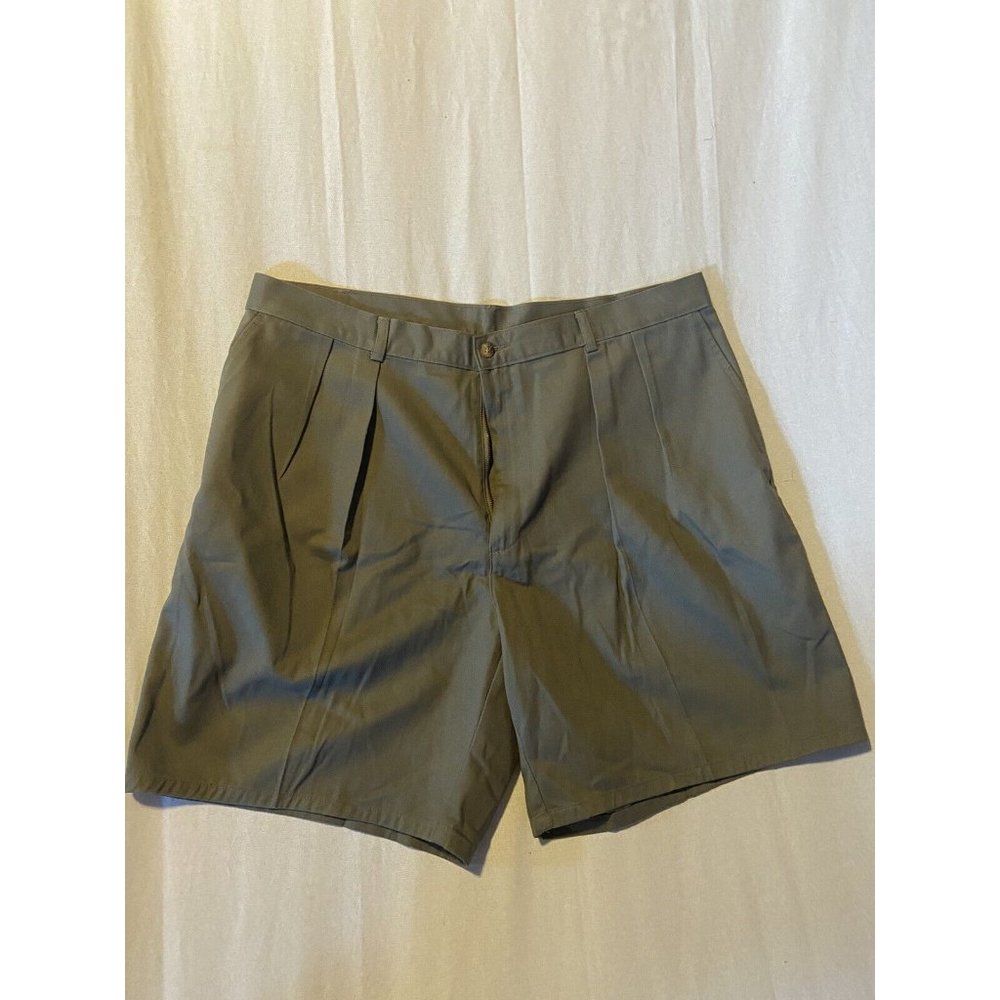 Hunt Club Men's Grey Pleated Chino Shorts With Pockets Size 40